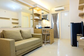 Room | Room amenity - Clean 2BR Bassura City Apartment (Jakarta)