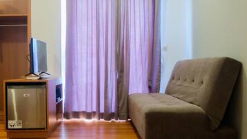 Room | Living area | TV