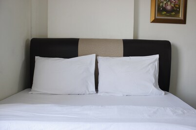 Minimalist 2BR Apartment at Gateway Ahmad Yani