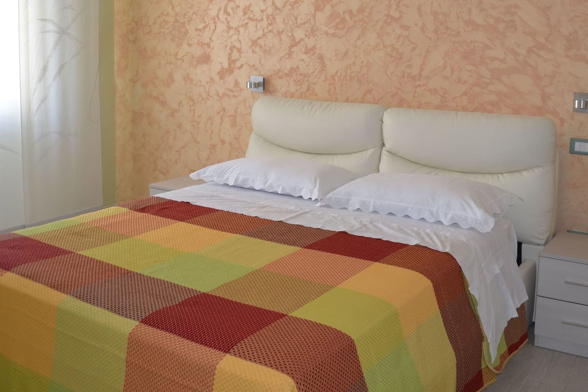 Superior Double Room | Desk, WiFi (free), bed sheets