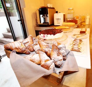 Gratis morgenmadsbuffet hver dag