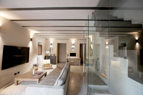 Lobby sitting area - Casa Nostra Luxury Suites (Palermo)