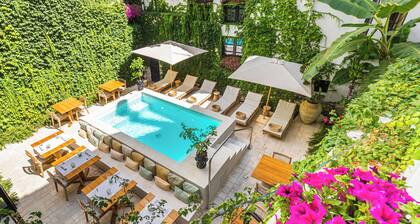 Casa Nostra Boutique Hotel