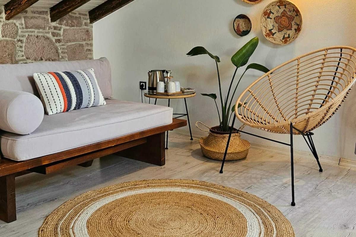 1 bedroom, premium bedding, free minibar items, in-room safe