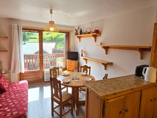 Cozy studio in Champagny-en-Vanoise for 4 pers. with balcony