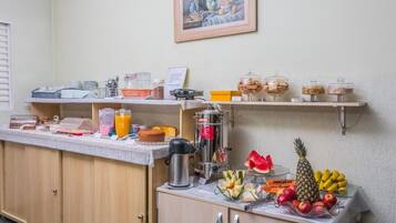 Free daily buffet breakfast