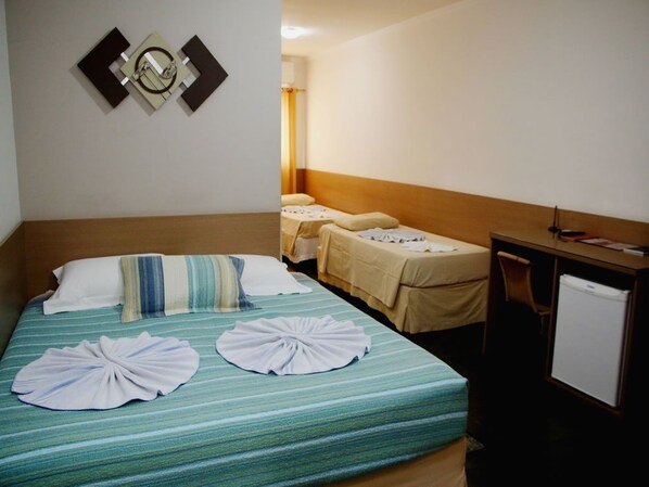 Superior Quadruple Room | Minibar, desk, free WiFi, bed sheets - Hotel Santa Fé (Itupeva)