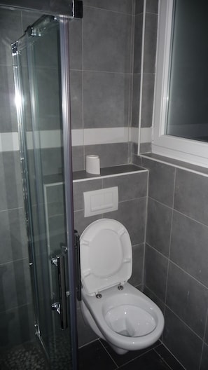 Bathroom - Chez Esmara Et Philippe Fourche (Brussels)
