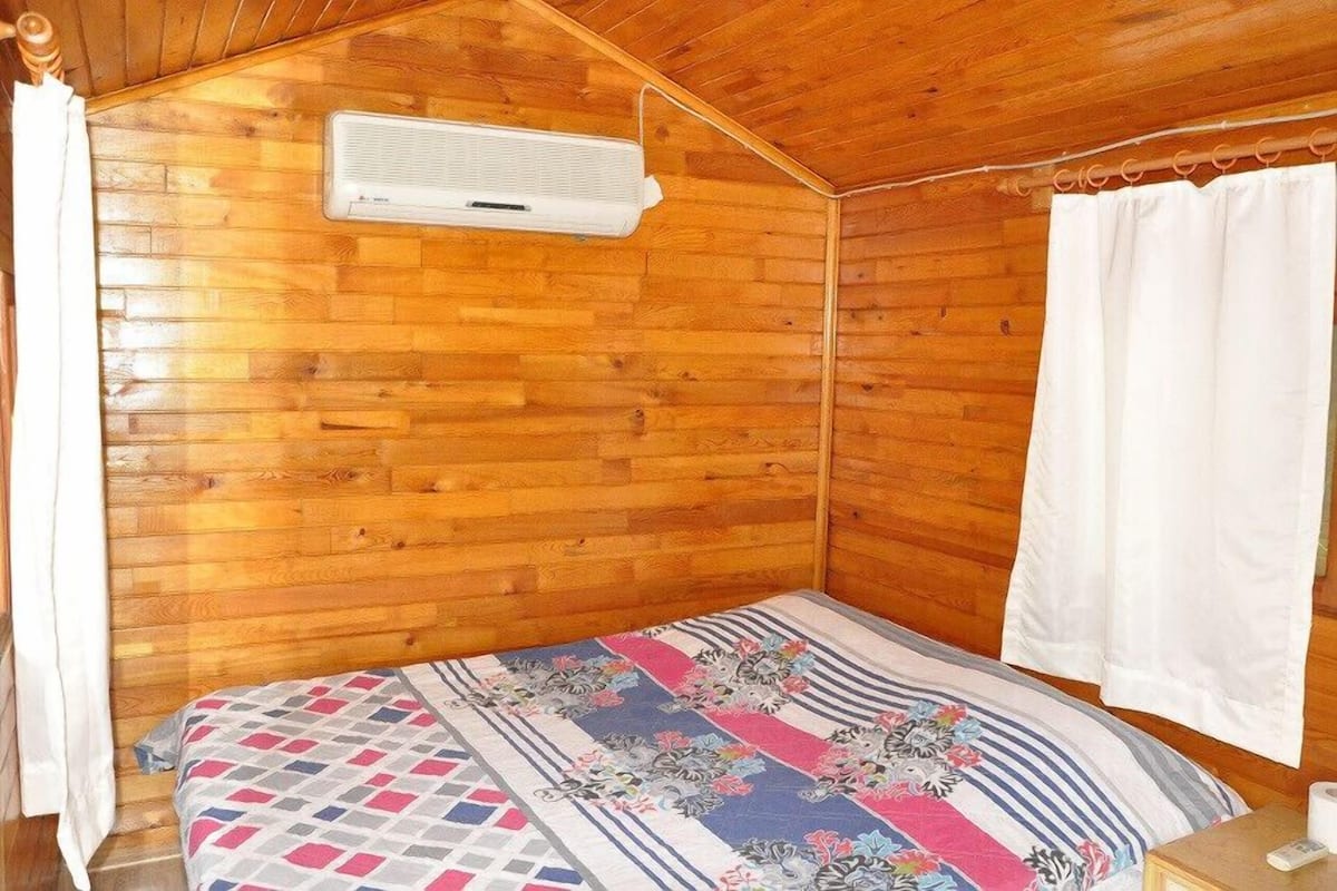 Bungalow (Double) | 1 bedroom, free WiFi