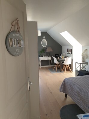 1 habitación, escritorio, insonorización y wifi 