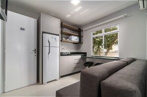 Apartamento 04 | Cozinha privada | Chaleira elétrica