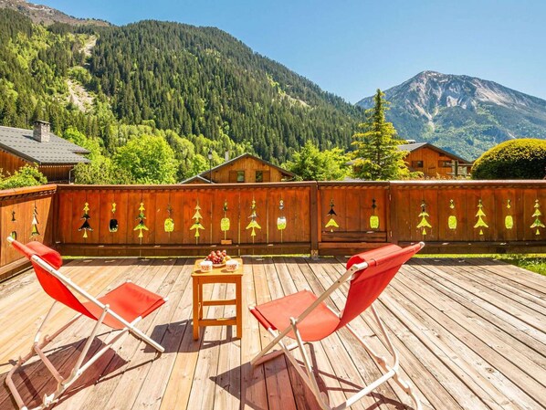 Property grounds - Spacious chalet in Champagny en Vanoise, 10 people, wifi, parking (Champagny-en-Vanoise)