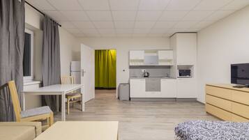 Deluxe-Studiosuite | Betten mit Memory-Foam-Matratzen, schallisolierte Zimmer