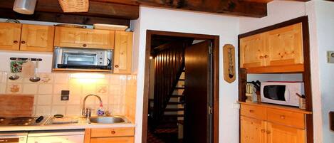 Refrigerador, microondas, horno, lavavajillas