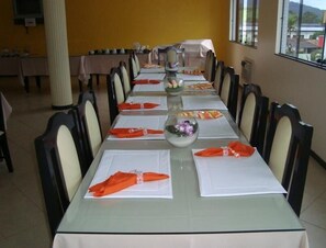 Free daily buffet breakfast - Pousada Cardoso (Ipiau)