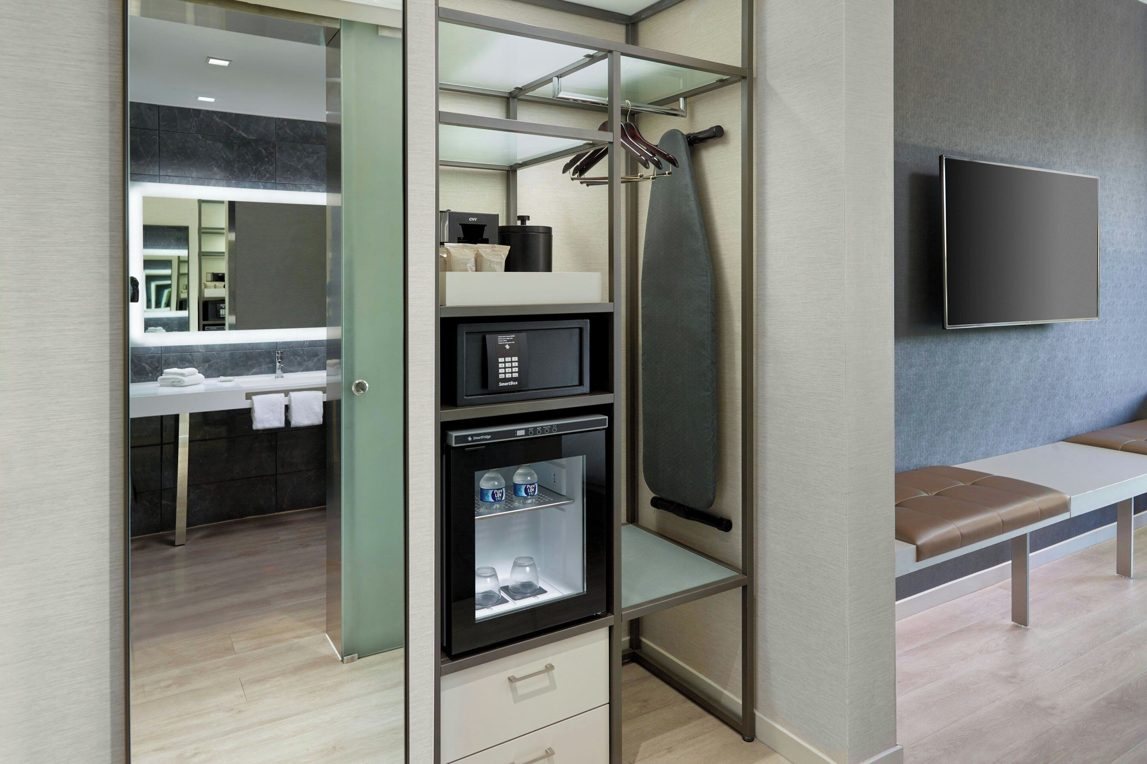 1 bedroom, in-room safe, desk, laptop workspace