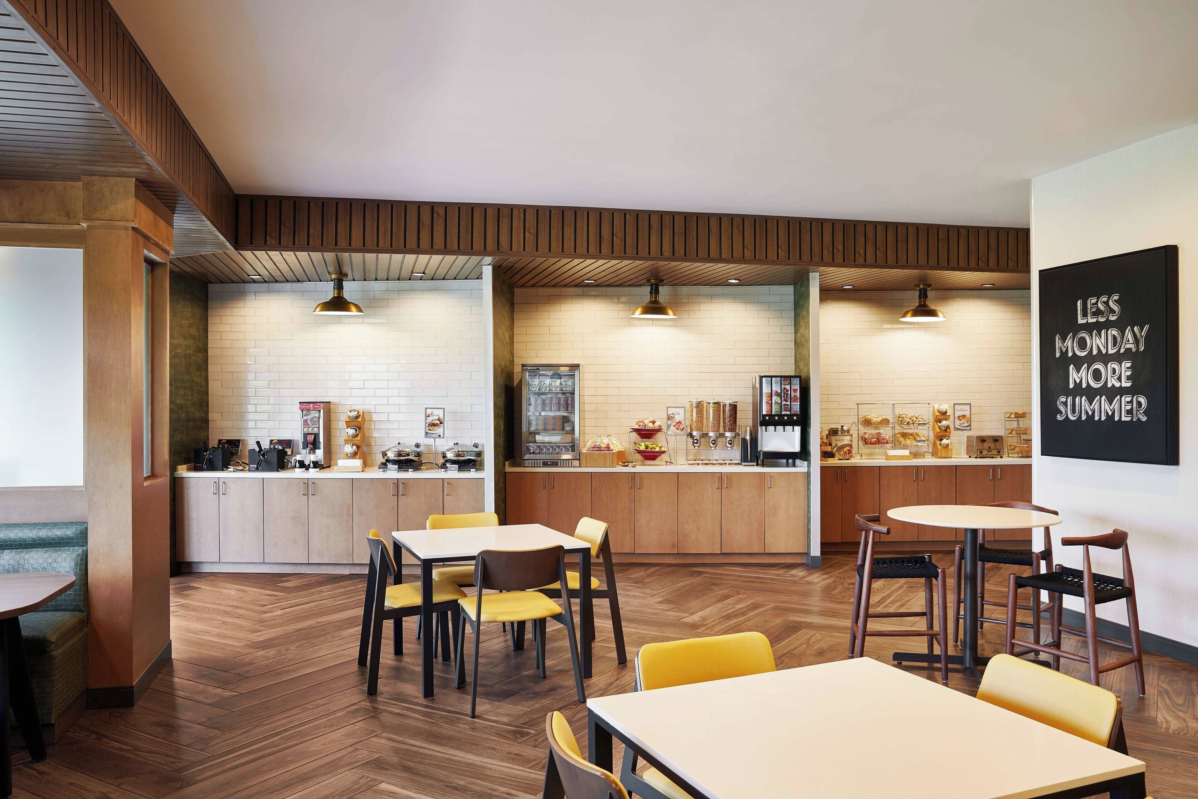 free daily full breakfast