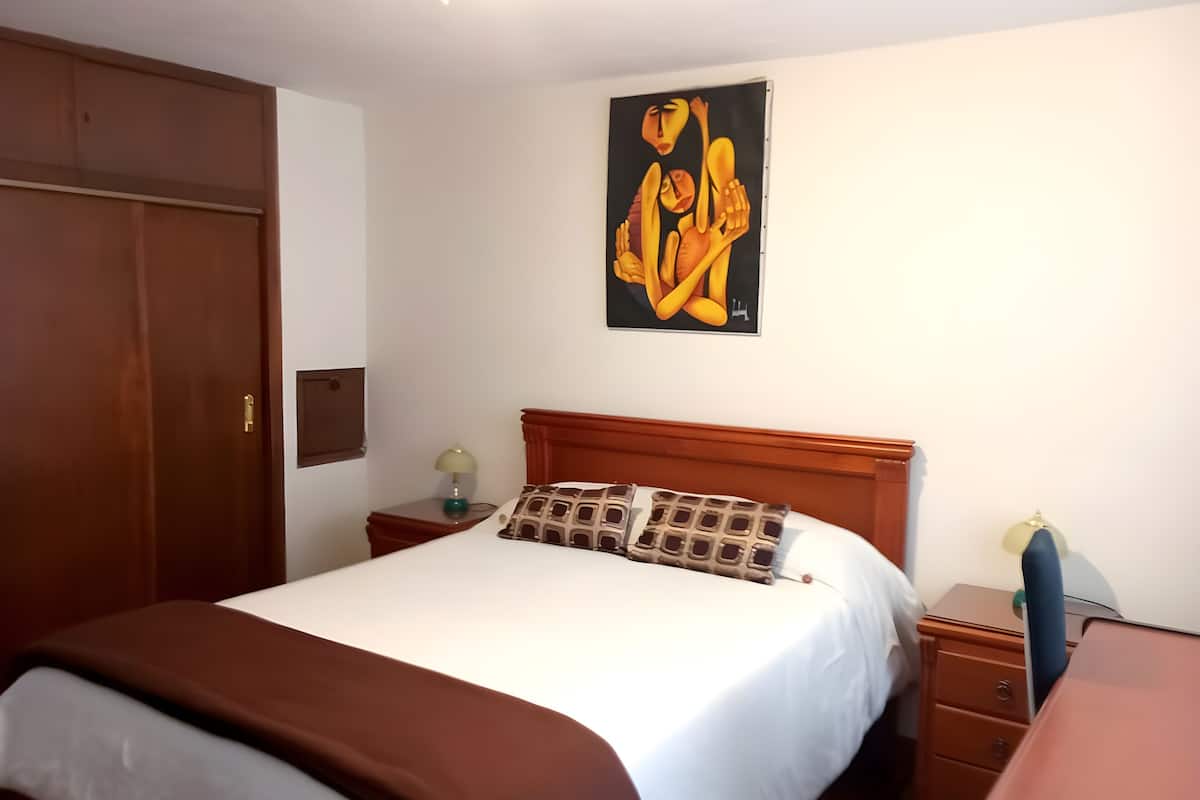 Kamar Double Bisnis, 1 Tempat Tidur Double, kamar mandi pribadi (Eclipse) | Seprai antialergi, selimut bulu angsa, dan bantalan ekstra lembut