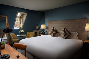 Desk, laptop workspace, iron/ironing board, free cots/infant beds - Schoolhouse Hotel (Dublin)