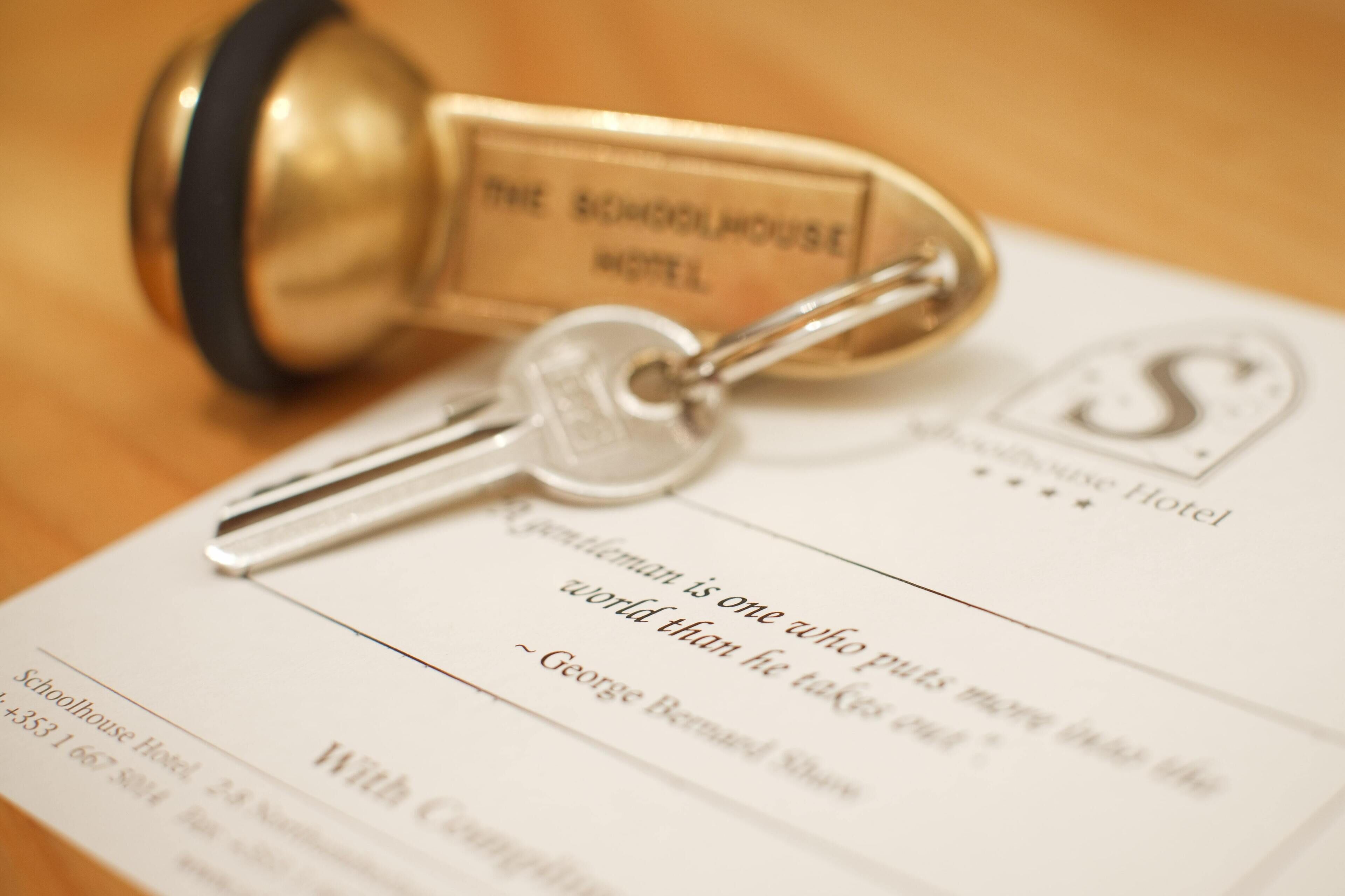 deluxe twin room | 1 bedroom, desk, laptop workspace, iron/ironing board