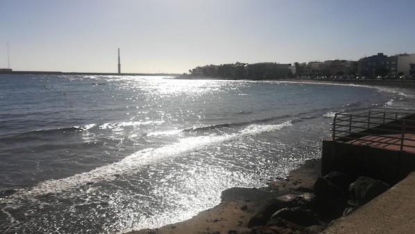 Beach nearby - Quintana Rooms (Aguimes)