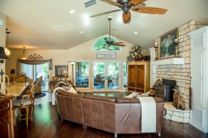 Smart TV, fireplace, DVD player, music library