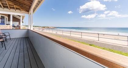 Oceanfront huis direct aan Long Beach - in de buurt van de stad, walvissen kijken en nog veel meer!