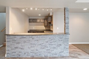 Interior - Discover history close by! Spacious 5-bedroom home, easy access to Mt Rushmore (Rapid City)