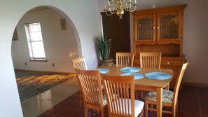 Dining - Very Private, Single Family Home, Golf Course Community! (Alamo)
