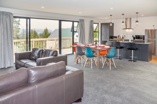 Lofty Quarters - Hamner Springs Holiday Home