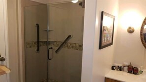 Baignoire, sĂšche-cheveux