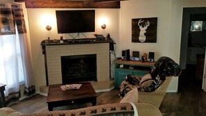 TV, fireplace, offices