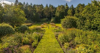 Gardens Cottage - Family Friendly Cottage on the Beautiful Blairquhan Estate
