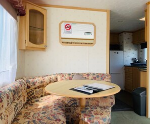 Mobile Home | In-room dining