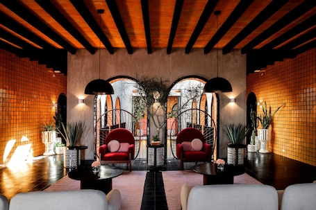 Smart TV 42 pulgadas con canales de televisión por cable, televisión