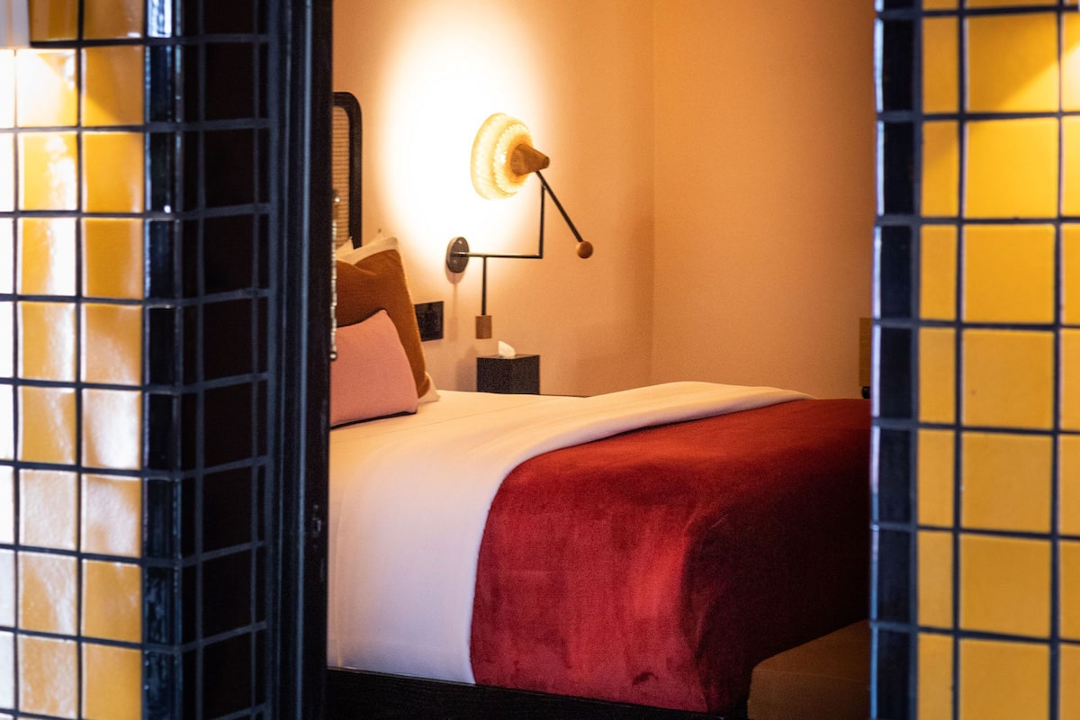 Singola Design, 1 letto queen | Biancheria da letto di alta qualità, copriletto in piuma