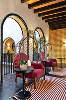 ロビーラウンジ