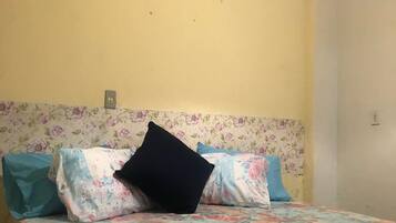 2 quartos, ferros/tábuas de passar roupa, Wi-Fi, roupa de cama