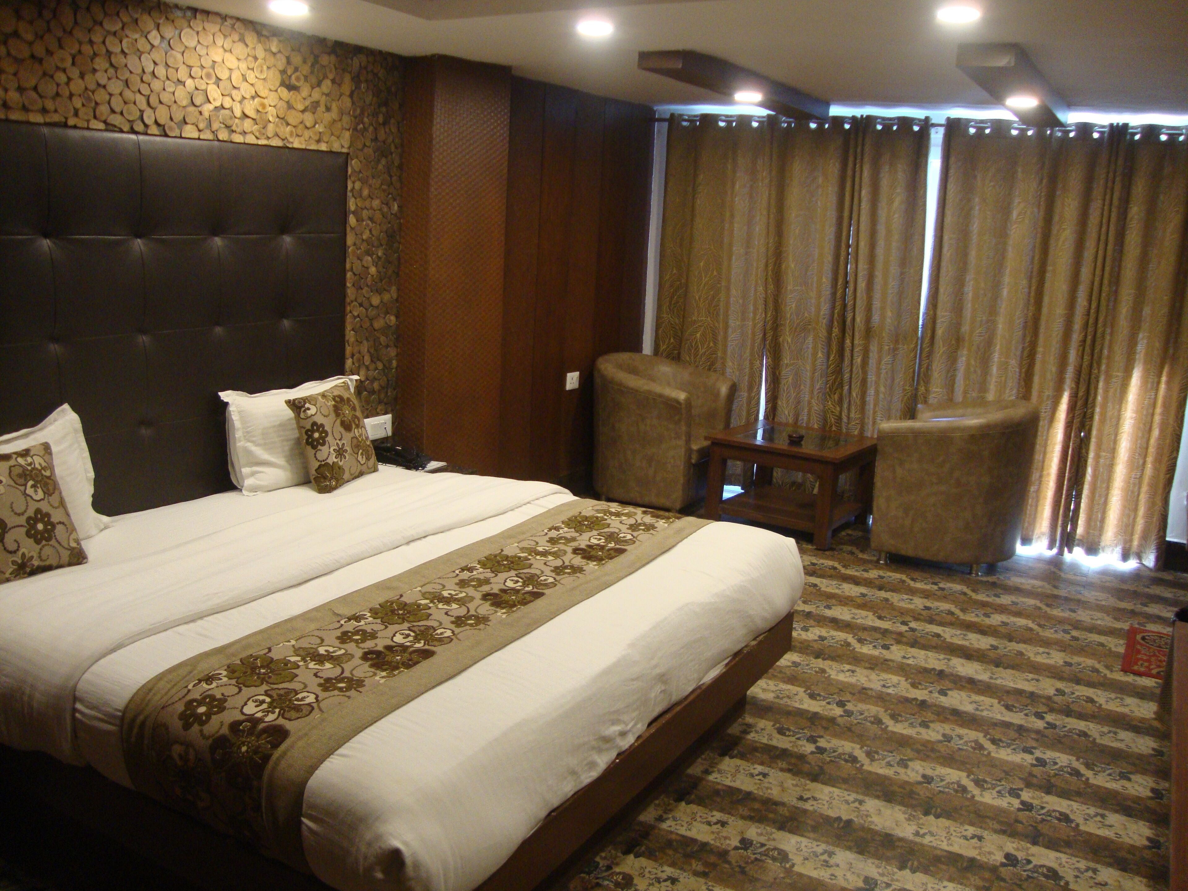 高級雙人房 | 隔音、折疊床/加床、免費無線上網、床單