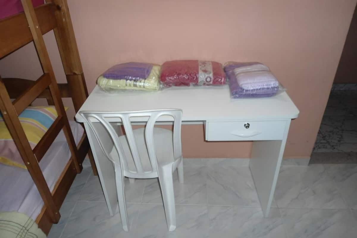 Habitación con 2 camas individuales | Ropa de cama