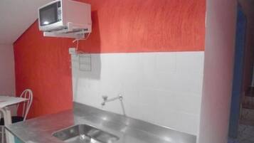 Geladeira, micro-ondas