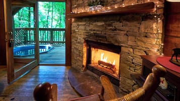 Häämatkamökki | Yksilöllisesti sisustettu, yksilöllisesti kalustettu, vuodevaatteet