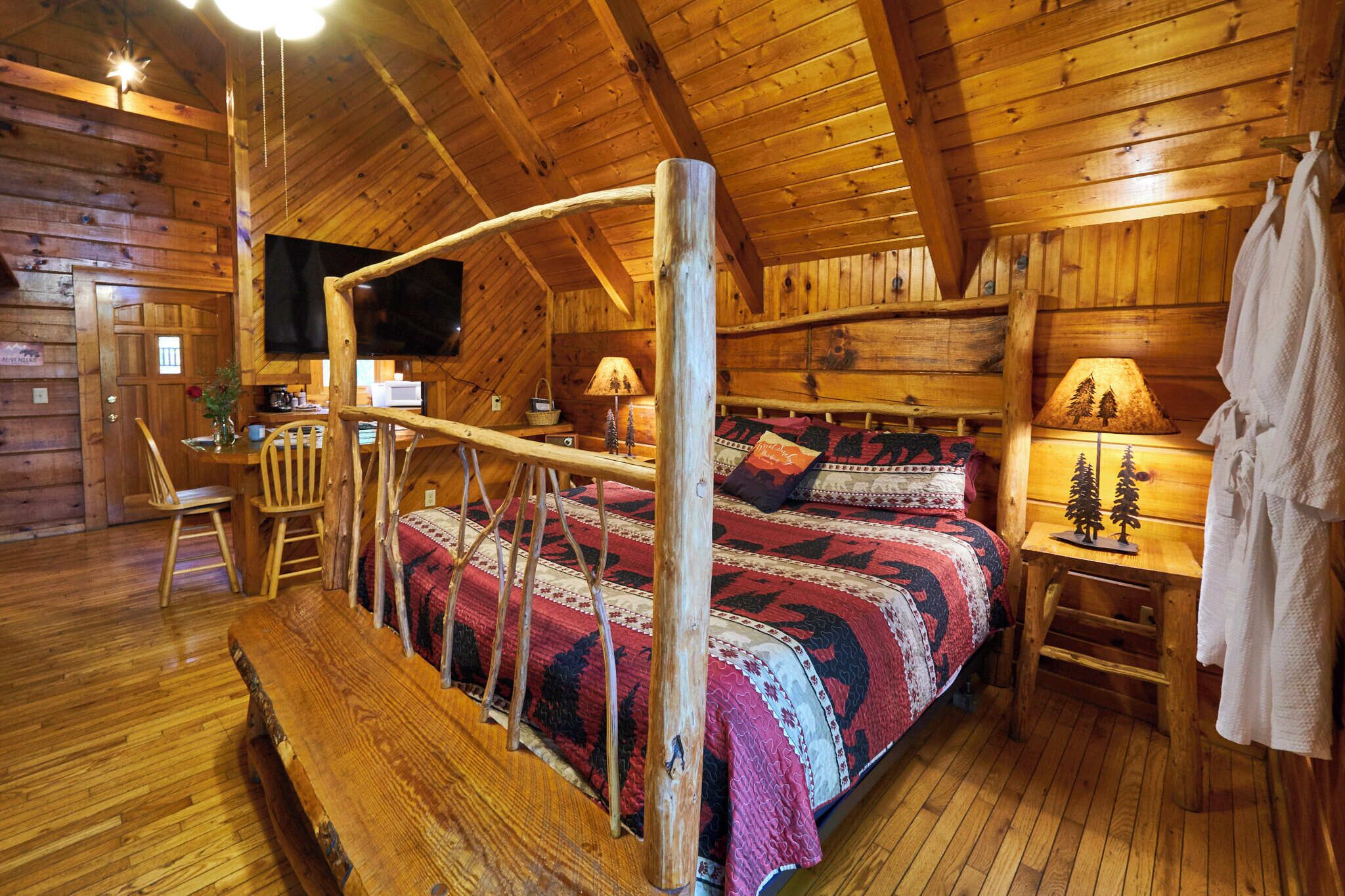 Romantic Cabin | Individually decorated, individually furnished, bed sheets
