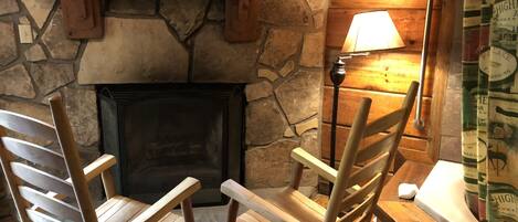 Tiger Lily | Individually decorated, individually furnished, bed sheets