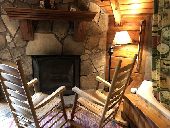 Tiger Lily | Individually decorated, individually furnished, bed sheets