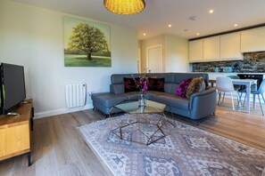 Comfort Cabin | Living area | 50-inch Smart TV with digital channels, TV - Boyne View House (Trim)