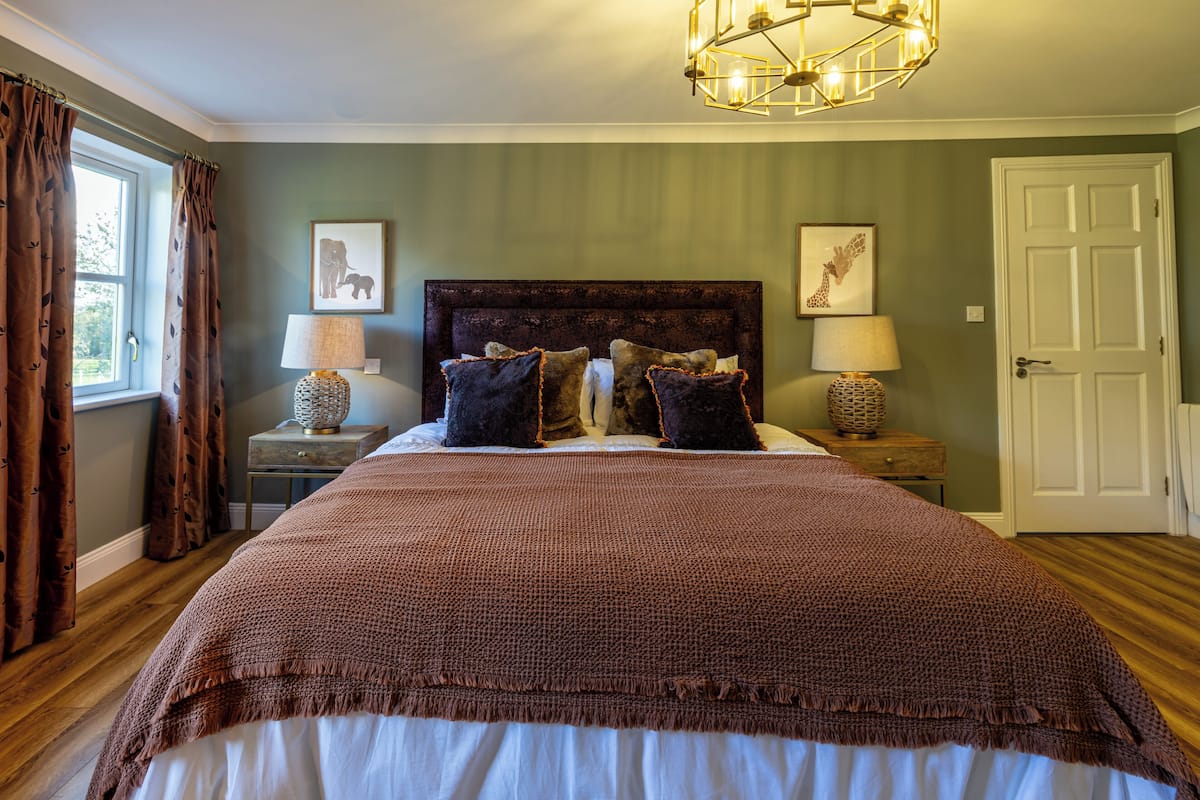 Cottage | 2 bedrooms, Egyptian cotton sheets, premium bedding, down comforters