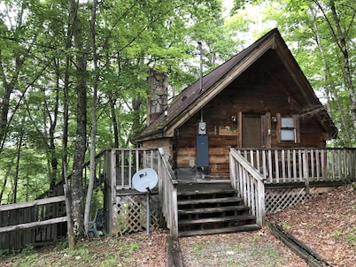 Gatlinburg Mountain Magic Hot Tub Cabins
