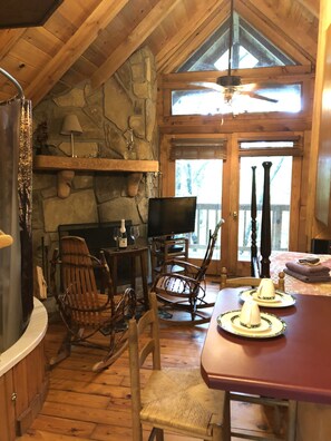 Individually decorated, individually furnished, bed sheets - Gatlinburg Mountain Magic Hot Tub Cabins (Sevierville)