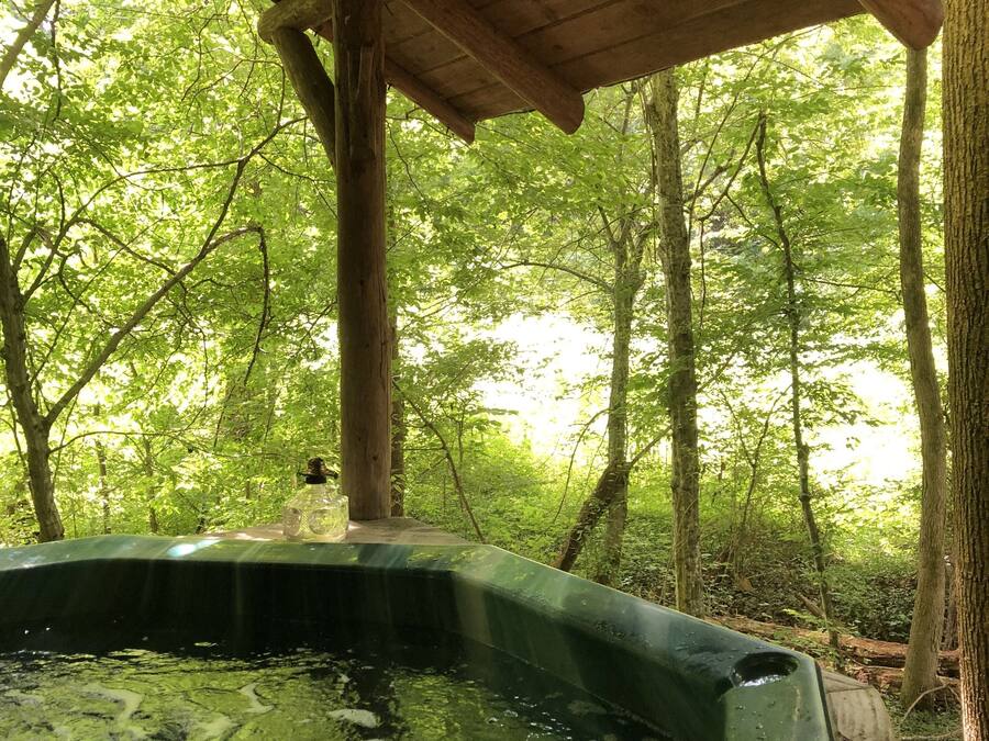 Cabin | Dihias secara berasingan, dilengkapkan perabot secara berasingan